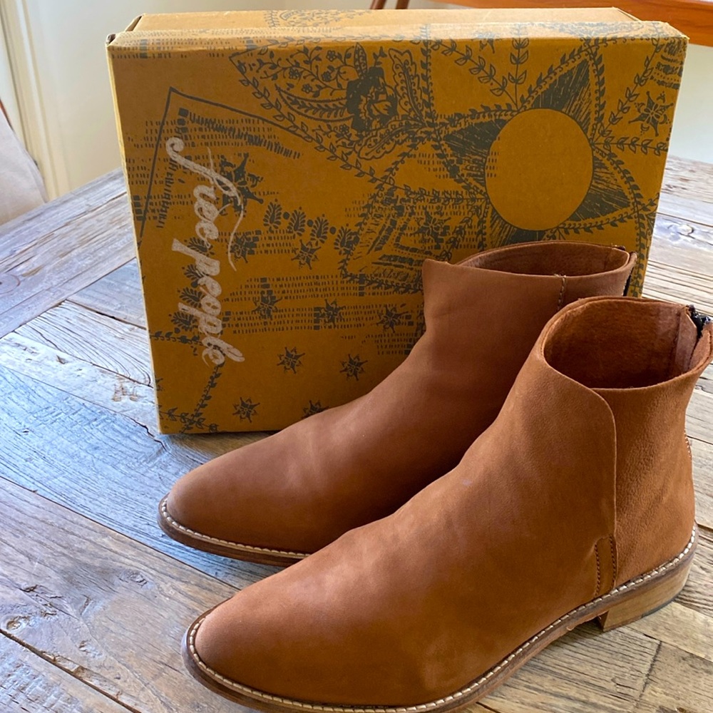 Free people century flat boot tan 39